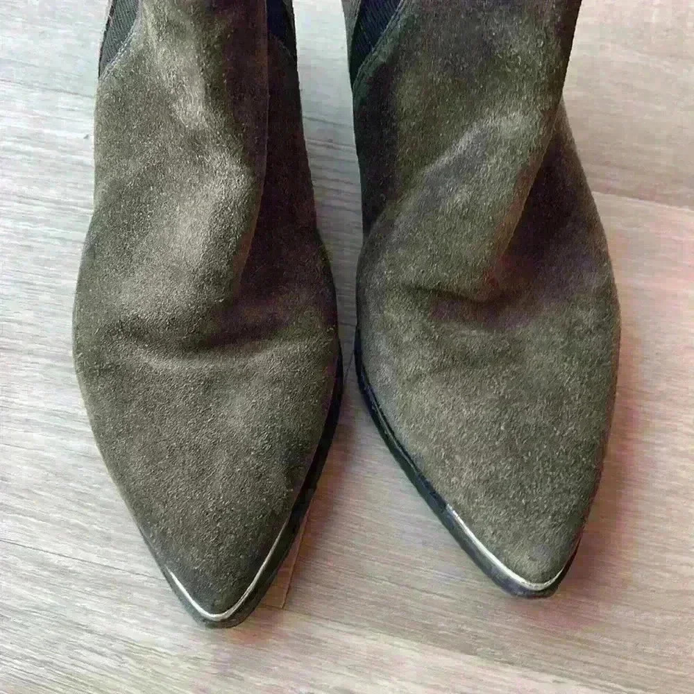 Marc Fisher Gray brown suede Chelsea heeled bootie size 6 - Picture 3 of 13